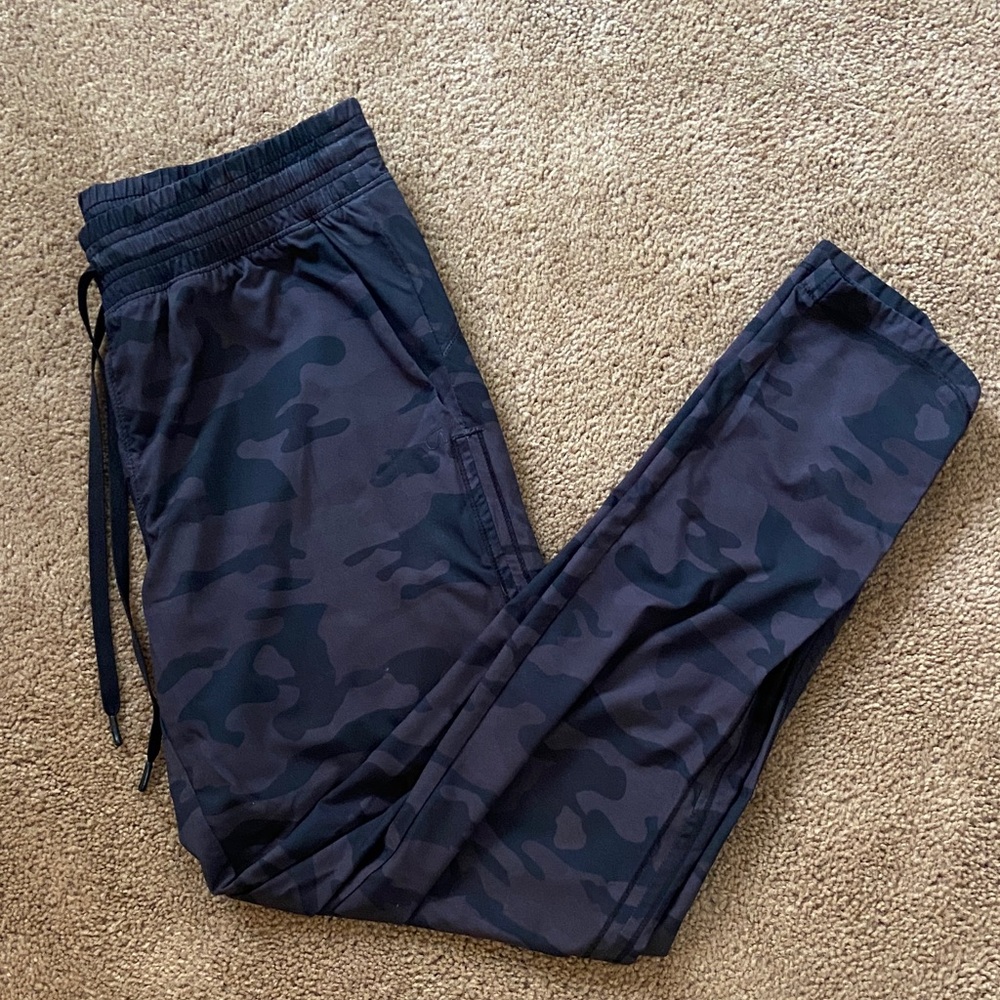 GapFit Camo Pants
